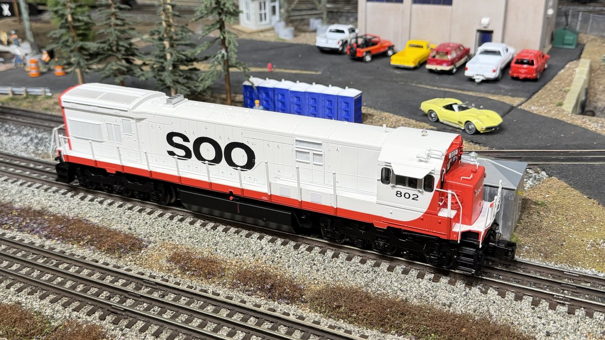 Premier O U30C Locomotive