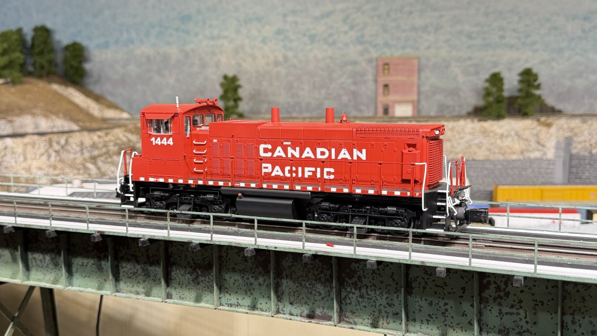Canadian Pacific MP15DC