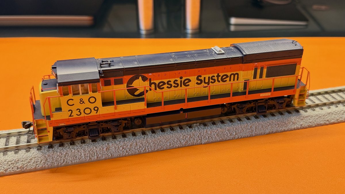 Chessie System Low Nose U23B