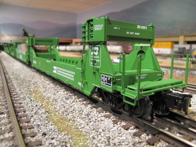 C-D-E  Burlington Northern Gunderson Twin Stacks