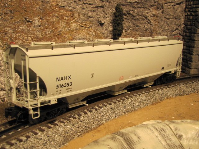 NAHX Trinity Covered Hopper #516353