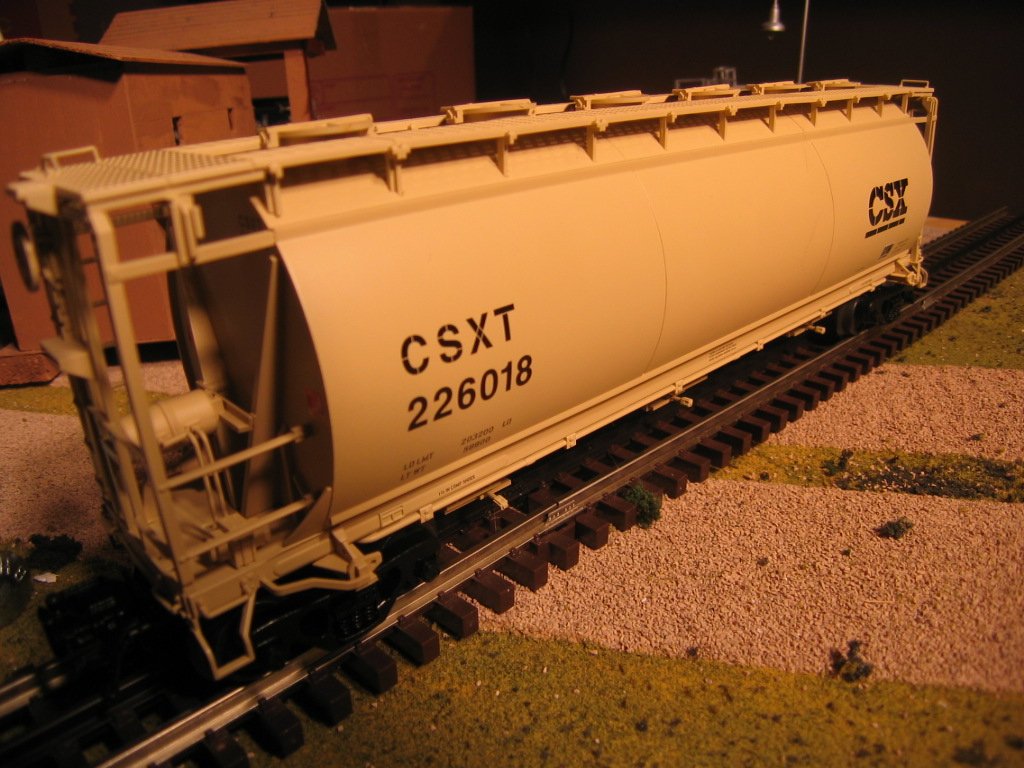 CSX 3 Bay Cylindrical Hopper #226018