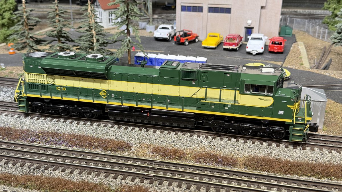 Erie NS Heritage SD70ACe