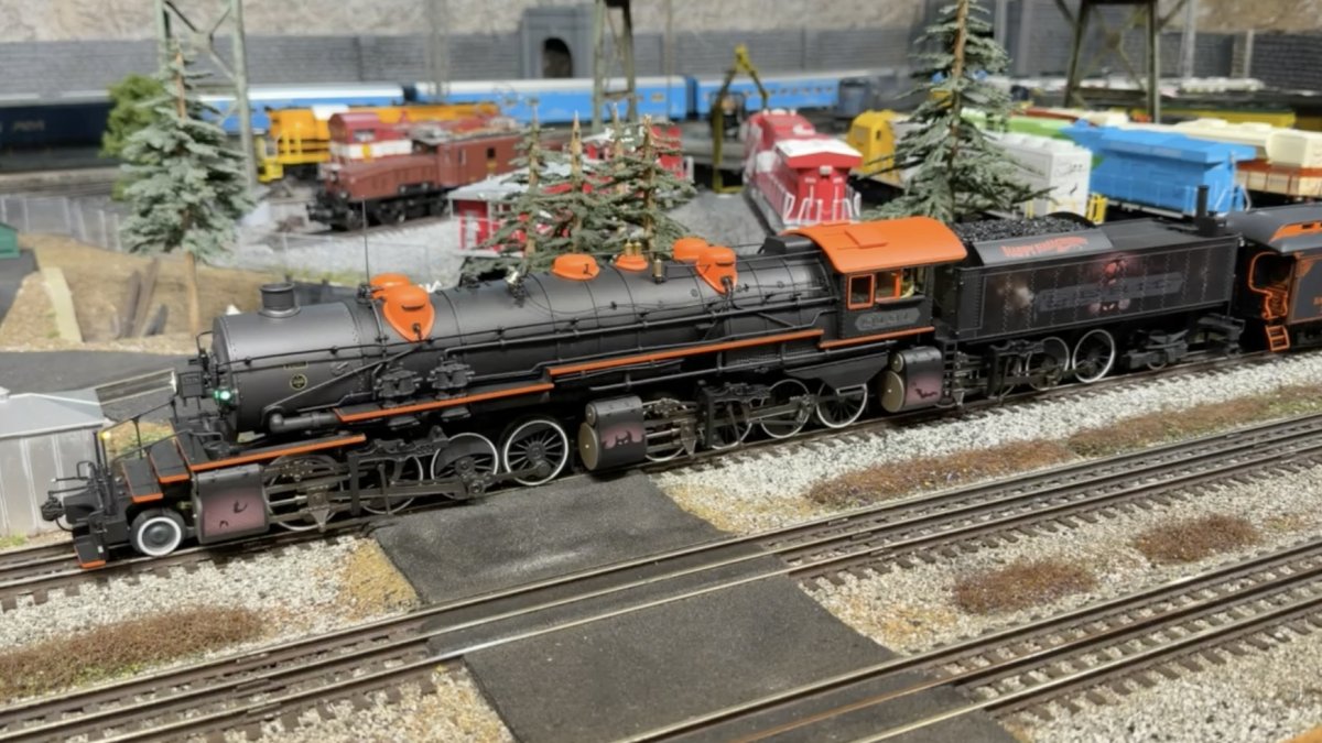 Vision Line Halloween Triplex