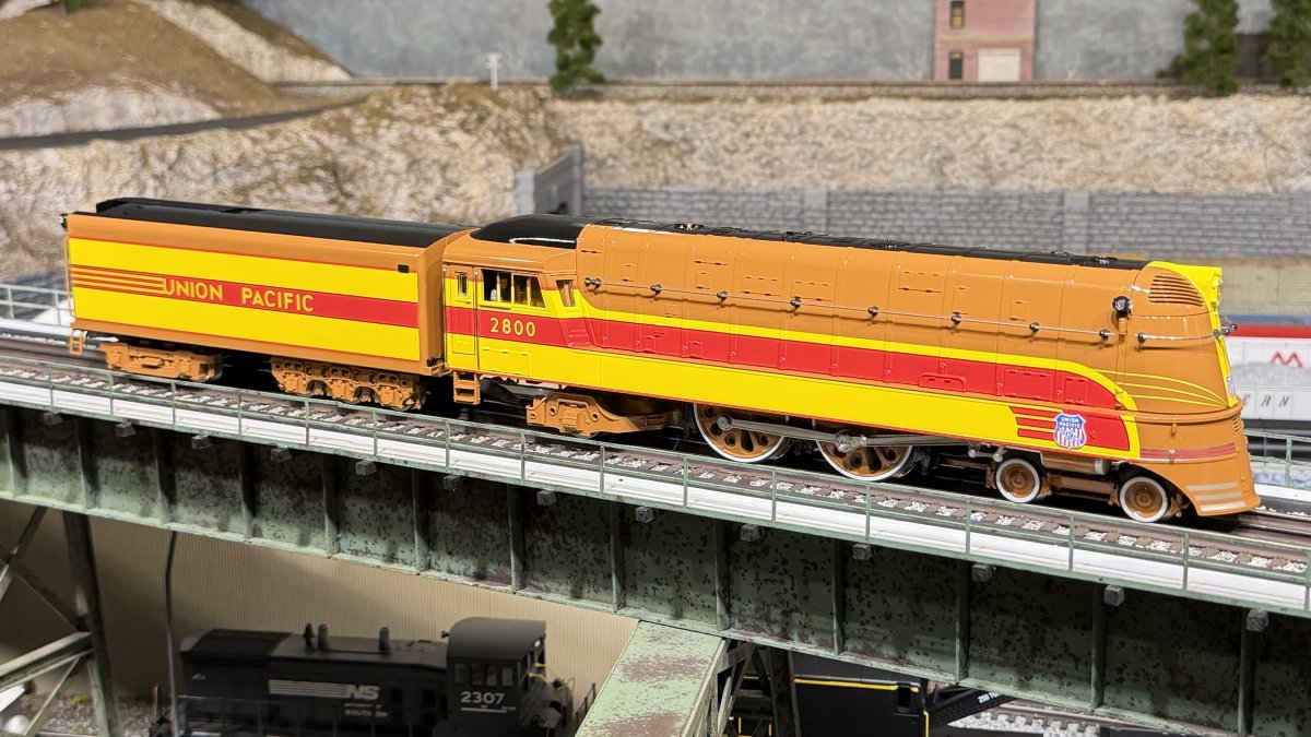 Union Pacific "Hiawatha" 4-4-2