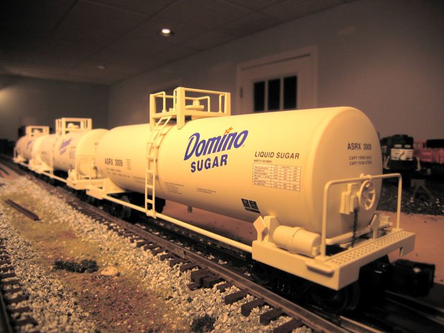 Domino Sugar Unibody Tank Car 3-Pack