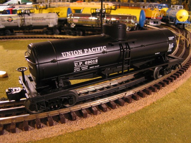 Union Pacific Oil Die-Cast Tank Car