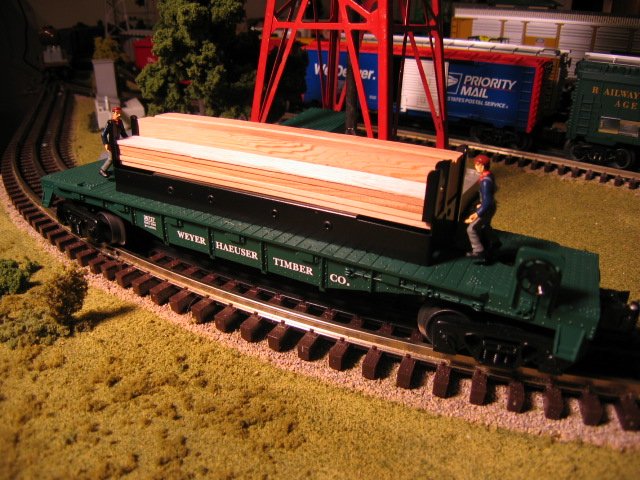 WeyerHaeuser "Moe and Joe" Operating Lumber Car