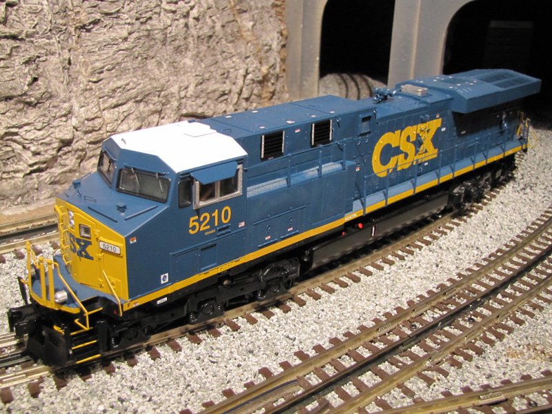 CSX ES44DC Diesel Engine #5210 w/Proto-Sound 2.0