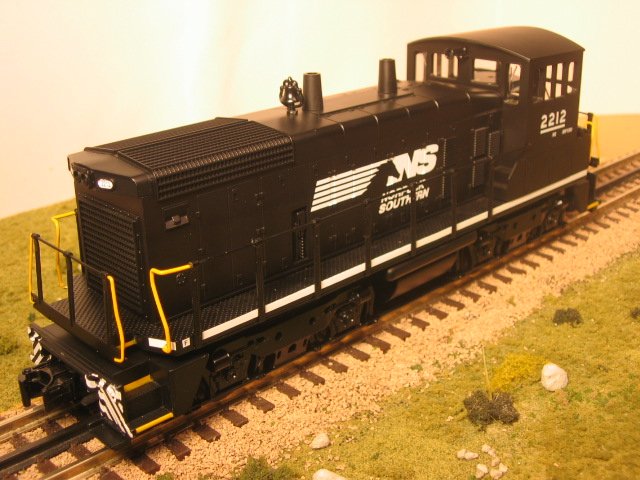 Norfolk Southern SW!500 Switcher Diesel Engine w/Proto-Sound 2.0