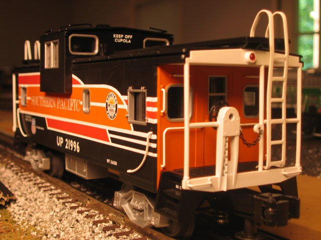 Southern Pacific Heritage Set Extended Vision Caboose