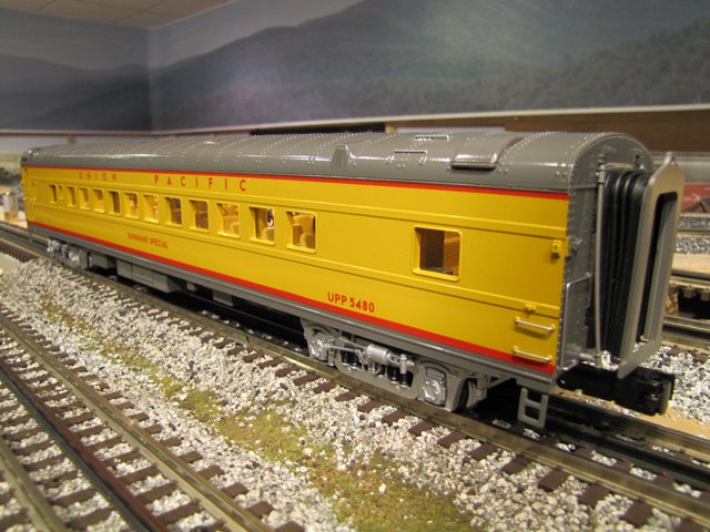 Union Pacific 70' "Sunshine Special" Coach Car (2009 Dealer Appreciation Program)