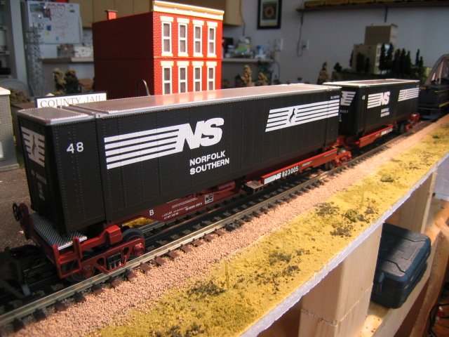 2-car Norfolk Southern Spine Car Set w/(2) 48' Containers