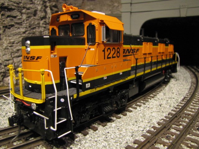 BNSF 3GS21B Genset Switcher #1228 w/Proto-Sound 2.0