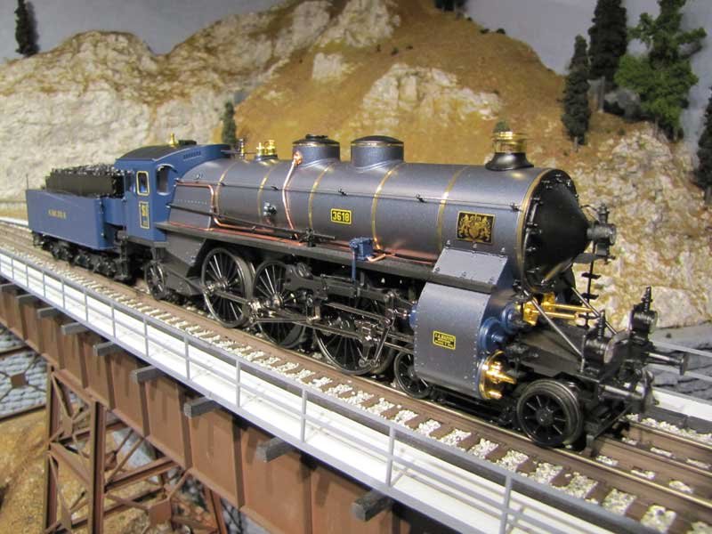 Royal Bavarian State Railway S 3/6 Express Steam Locomotive w/PS3