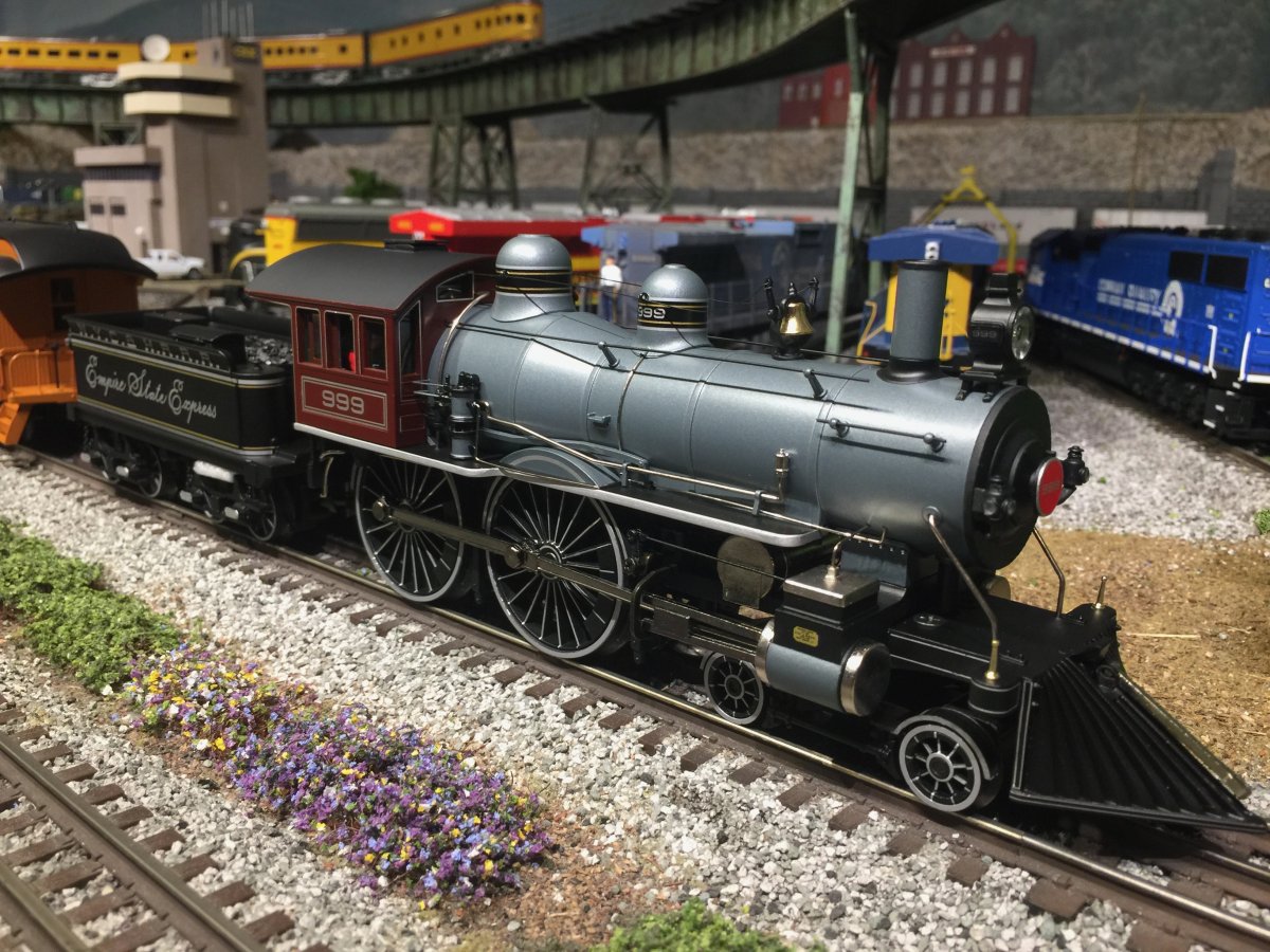 NYC Empire State Express Passenger Set