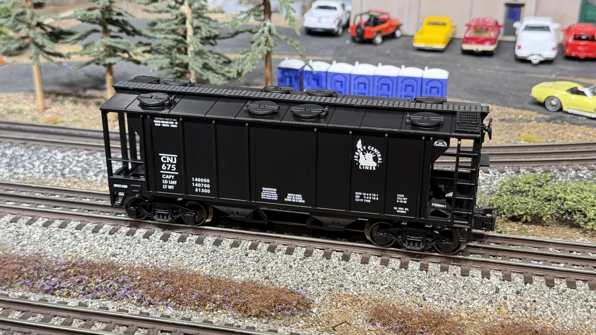 Jersey Central 34ft 2-Bay Covered Hopper Car