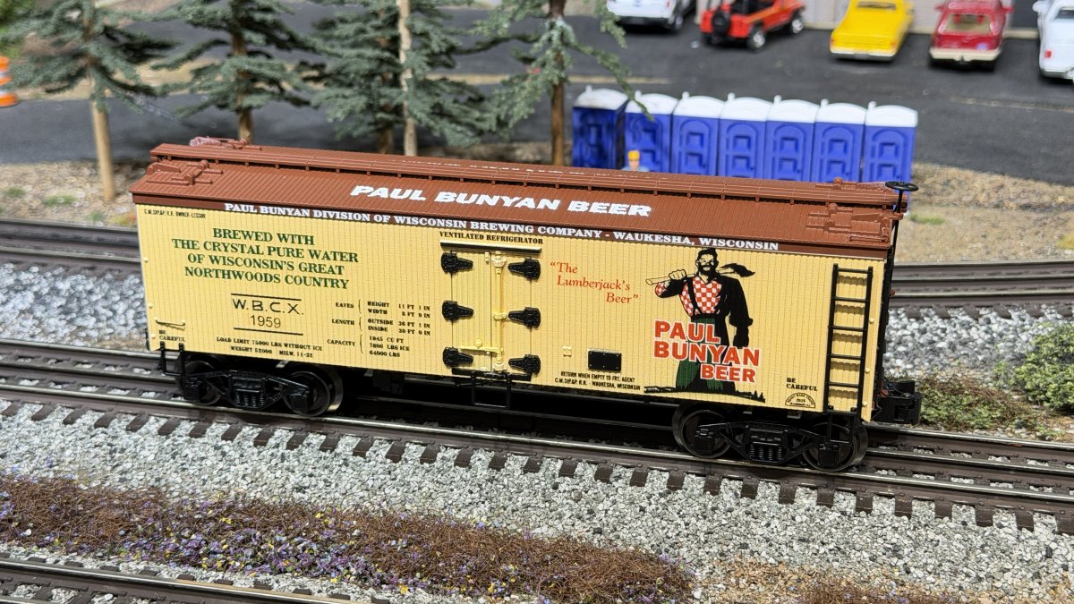 Paul Bunyan Beer 36ft Wood Side Reefer Car
