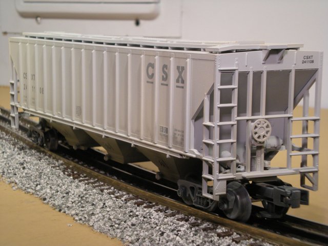 CSX PS-2 Central Discharge Grain Hopper #241108