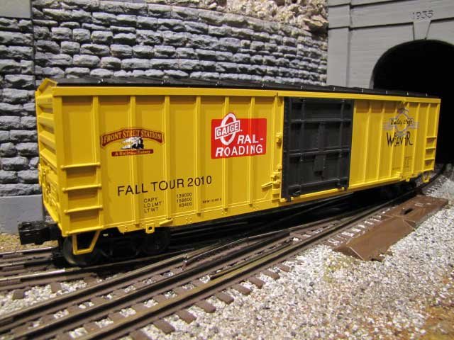Fall Tour 2010 50' Plug Door Boxcar